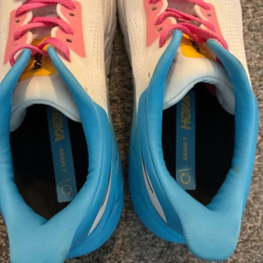 Hoka W Arahi 7‎ Running Shoes Size 10B
